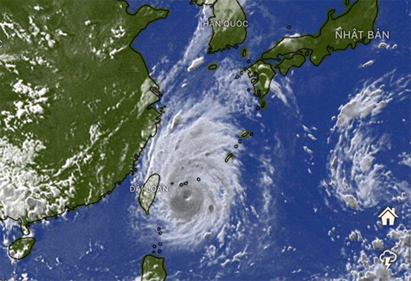 Bão Muifa tiến vào miền Nam Nhật Bản

